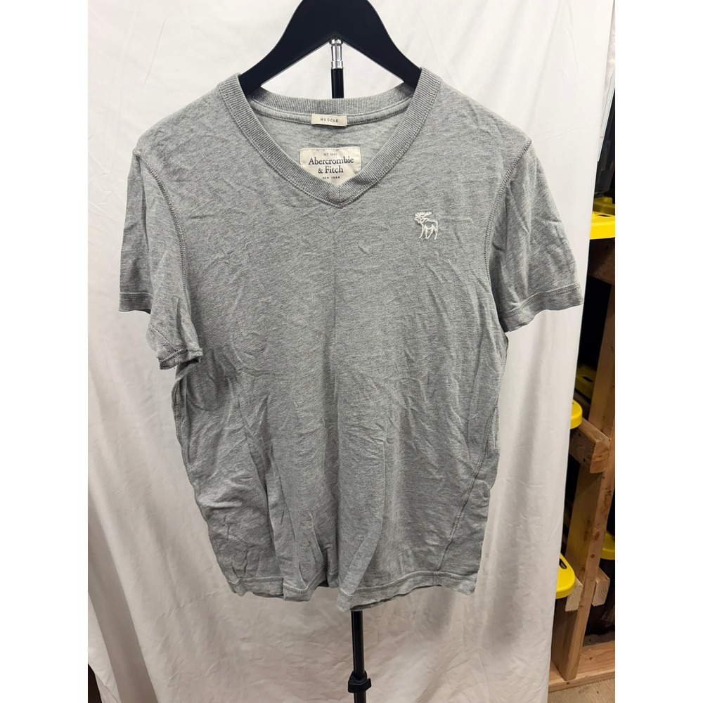 A&F Men's Y2K Vintage 2000's Grey V-Neck Muscle Classic Moose S/S Tee Sz M